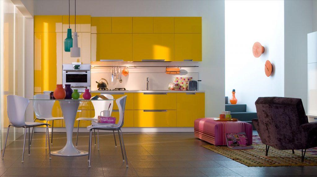желтый цвет в кухне